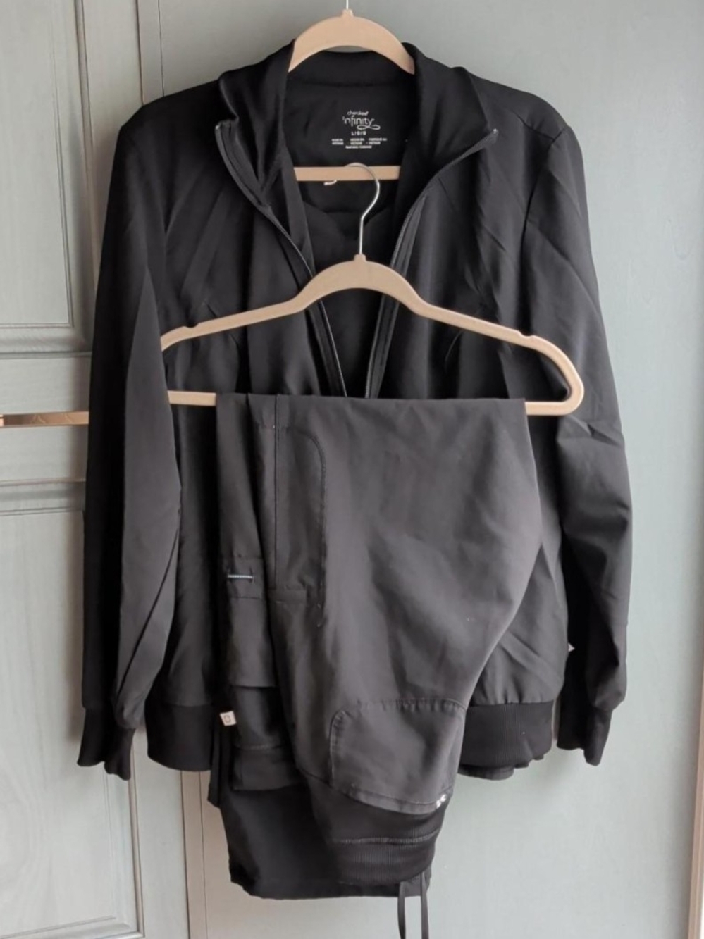 Cherokee Infinity black scrub set